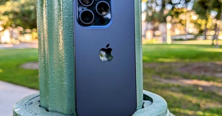 You can get $1,000 off an iPhone 15 Pro for Black Friday