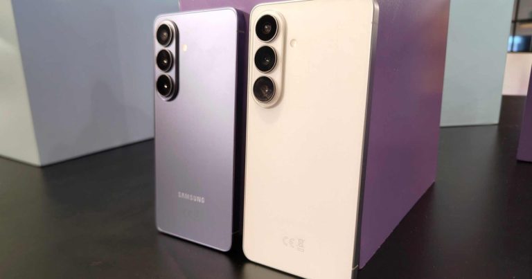 I tried the Samsung Galaxy S26 series, and some neat new features make up for spec stagnation