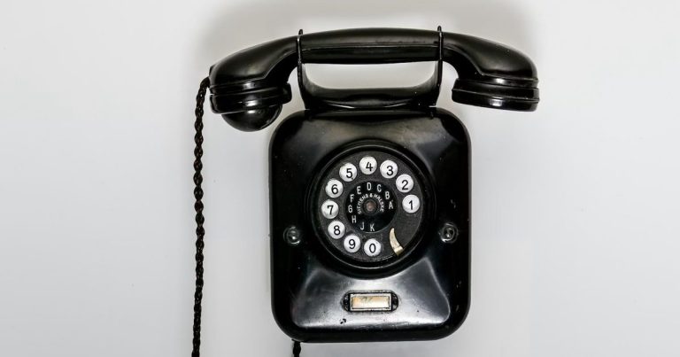 President Trump’s iPhone is becoming a problem for officials