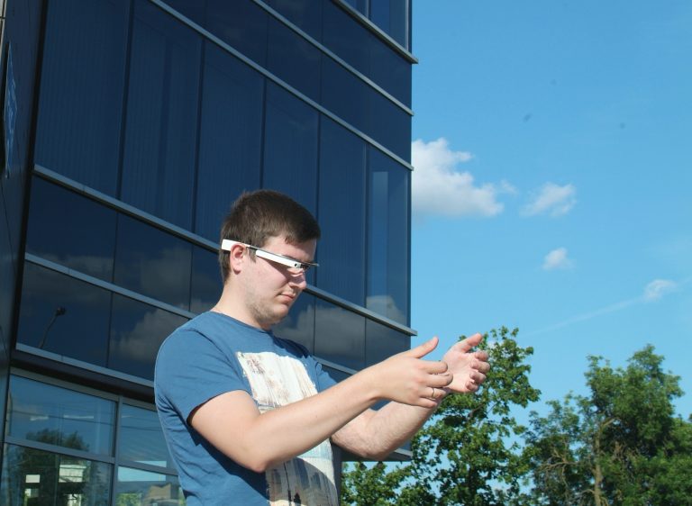 Snap Specs AR Glasses Ship This Fall for $2,195