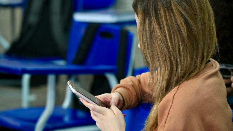 Brazil cell phone emergency alert system hack